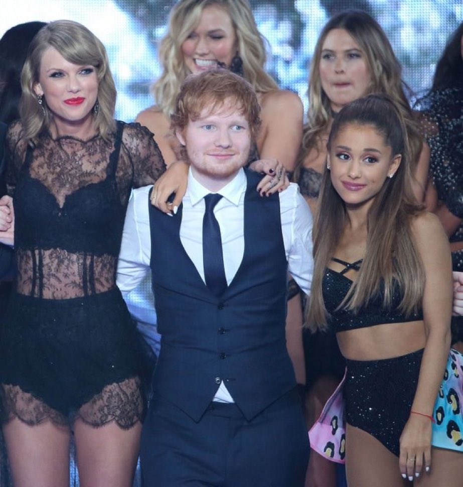 대가리꽃밭들이 정장은 탈코가 아니라 남성성 선망이라고 드러눕고있을때 
현실: