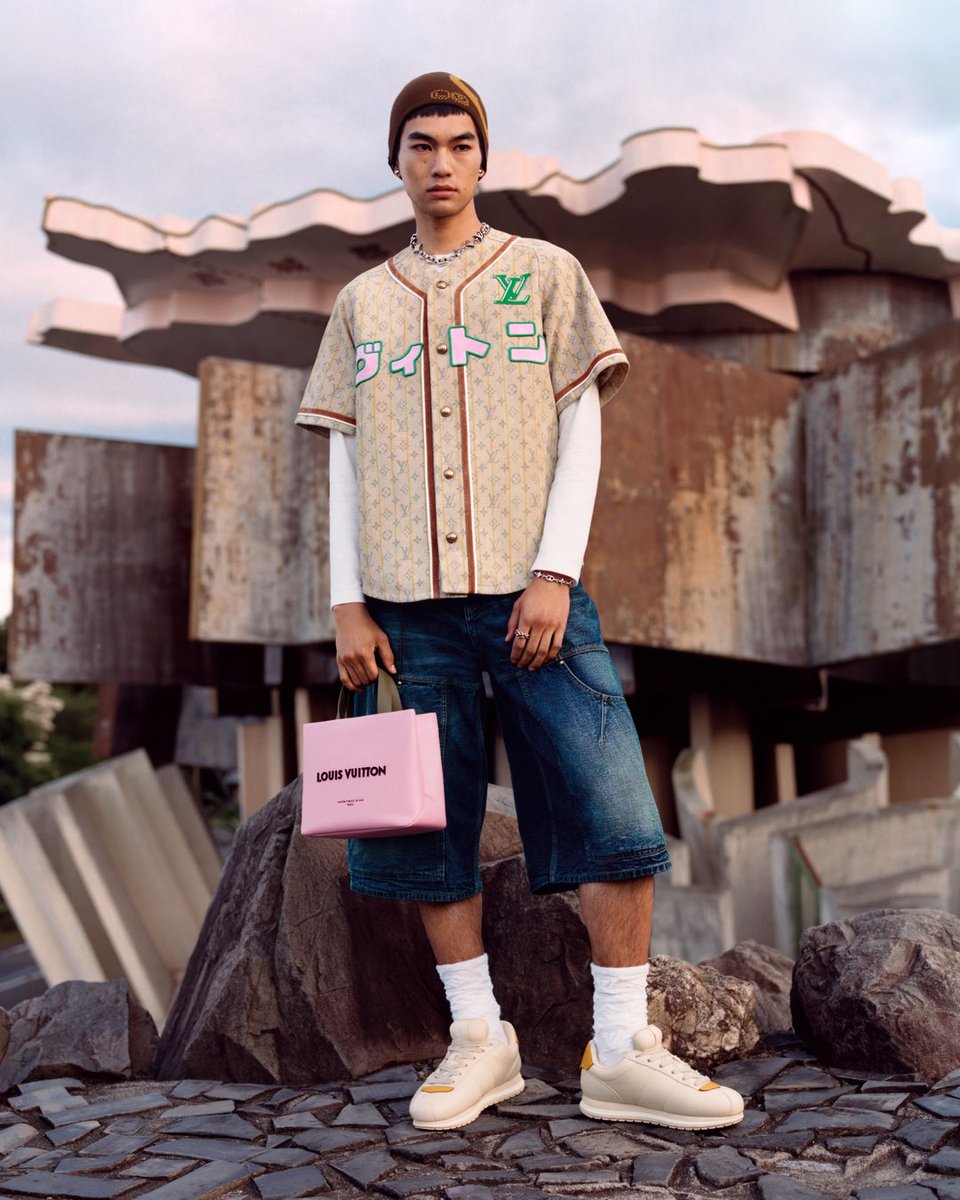 Pharrell's tweet photo. Men’s Fall-Winter 2025 Collection. @nigoldeneye @LouisVuitton 

#LVMenFW25 #Nigo #LouisVuitton https://t.co/IRamSOvv5j