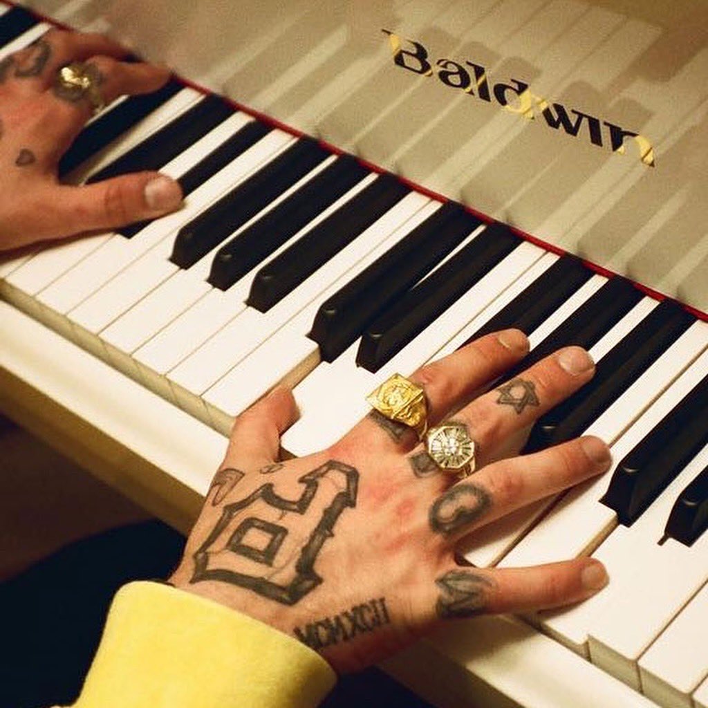 MacMillerMemoir's tweet image. It ain’t 2009 no more 🎹