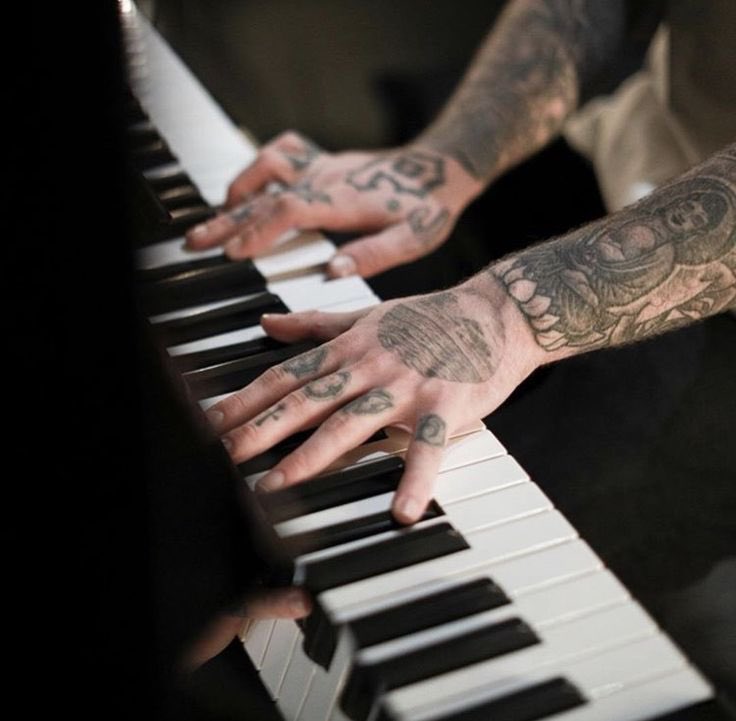 MacMillerMemoir's tweet image. It ain’t 2009 no more 🎹