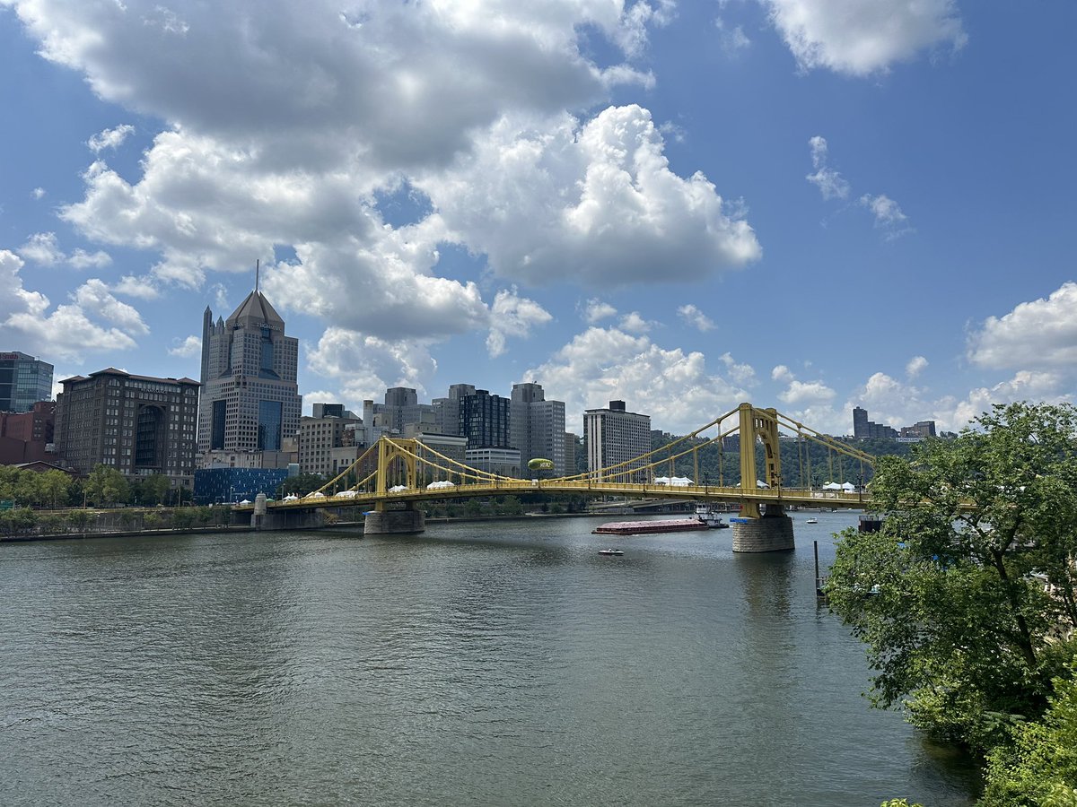 PghEMS's tweet image. Pickles & Paramedics!
@PghEMS is out in force this weekend to support Picklesburgh! On medic units, medical carts, & bicycles our team is ready to provide emergency care to all.
It’s hot out! Stay hydrated, be alert for signs of heat-related illness, & call 911, if needed.