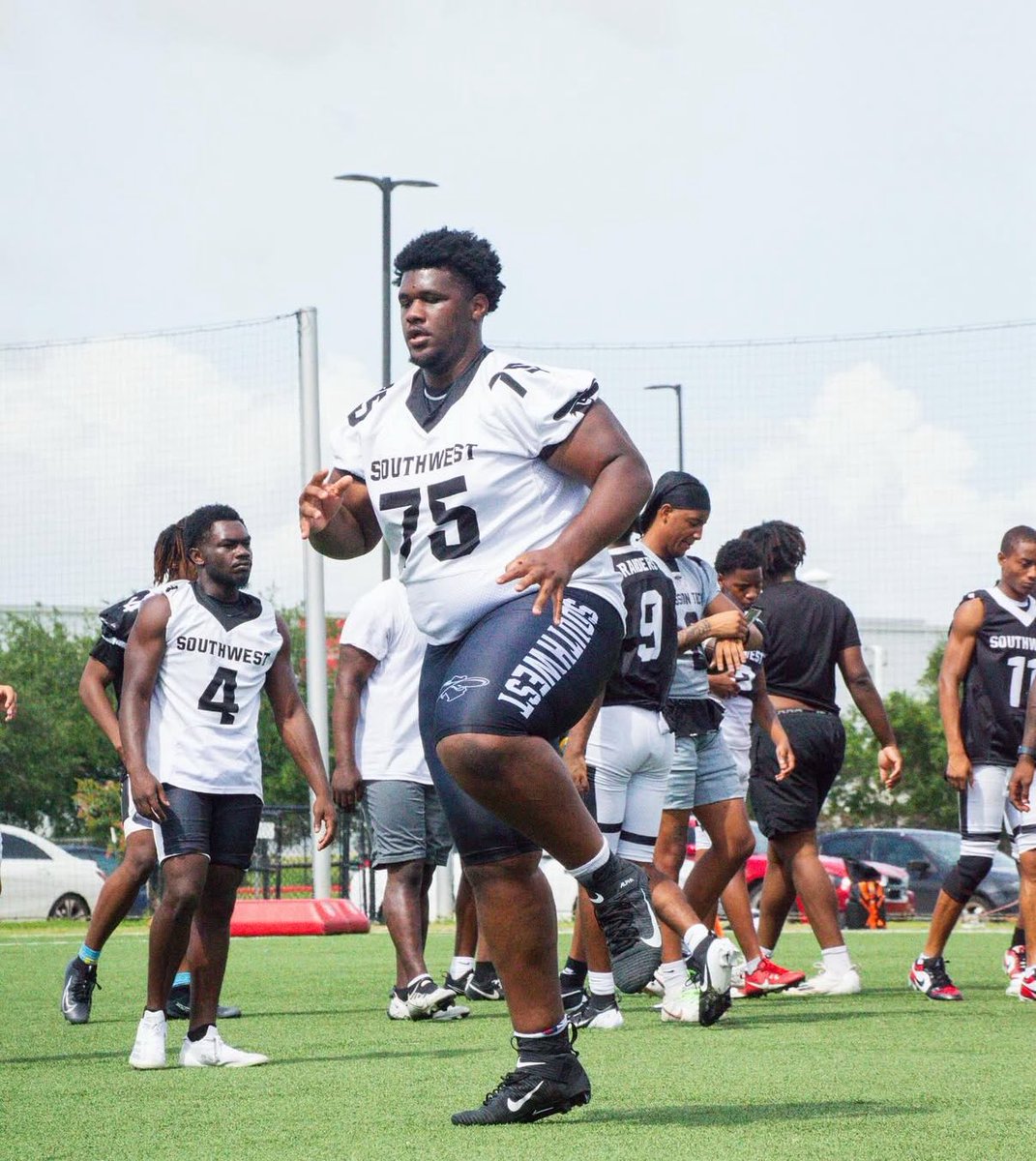 SWRaidersFB's tweet image. Loading…..