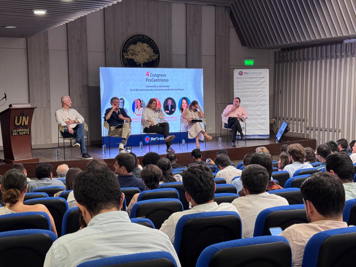 ProCentrismo's tweet image. ¿Cómo crecemos económicamente en El Caribe y en Colombia? Muchas ideas y propuestas por parte de @MauricioCard @PalomaValenciaL Rosmery Quintero y Alberto Vives, acompañados por @tways.
Formalidad, papel del Estado, seguridad jurídica y alianzas con la academia son algunas de…