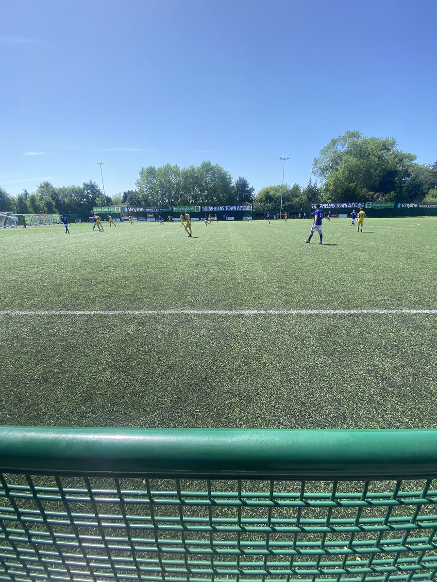 ElHalla's tweet image. 2 games of footy 2day with some cricket in between down at Ruskin Sports Village. 1st game was @sthelenstownfc v @Golborne_FC pick of the goals was one from the half way line for St Hels. 2nd game was @Pilkingtonfc v @lowerbreck. Both good games. @NonLeagueCrowd @NonLeagueHQ1 🥵