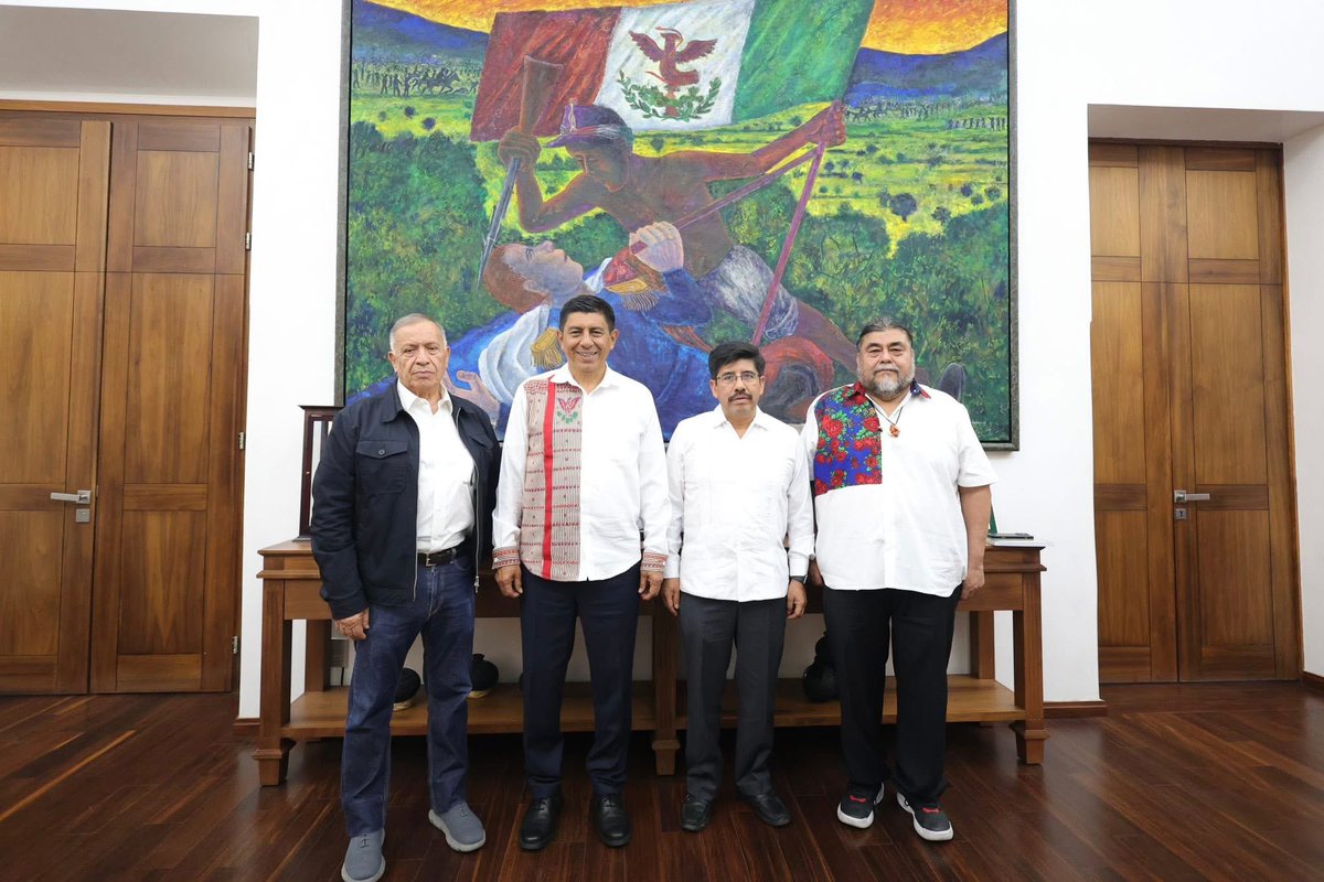 La reforma al poder judicial tiene el poder de revolucionar a México. Es la hora de que haya  justicia para quienes no tienen más herramientas que la ley.
Ayer tuve el honor de charlar con <a href="/HugoAguilarOrti/">Hugo Aguilar Ortiz</a> Ministro Pdte. De la <a href="/SCJN/">Suprema Corte</a>