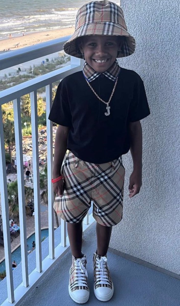 MUSICANDBUILDS's tweet image. RETWEET🚨🚨🚨

TO HELP GET THE WORD OUT
ABOUT 7 YEAR OLD JAMAL WHITE
OF MILWAUKEE WISCONSIN

WHO WAS KIDNAPPED YESTERDAY 
WHILE INNOCENTLY RIDING HIS BICYCLE IN FRONT OF HIS HOME