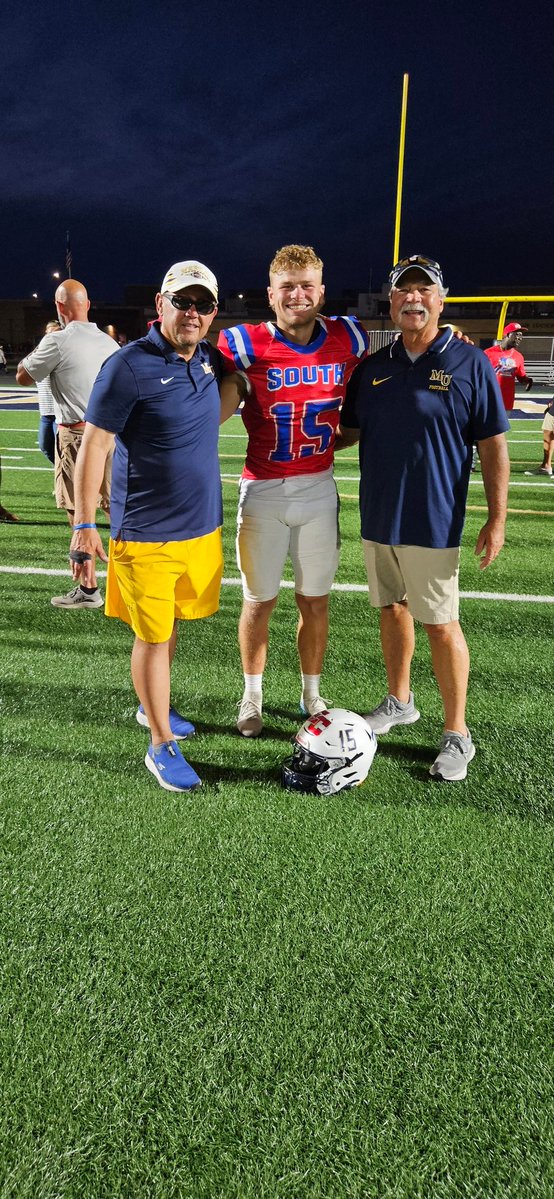 rldeckard's tweet image. Great night at the IFCA North/South All-Star. I got to see a former player and now IFCA Hall of Famer Donald Winston 25! Outstanding young man and football player. He looks like he can still carry the rock.
It was also a good night for the future Marian Knights.
🏈♥️💯