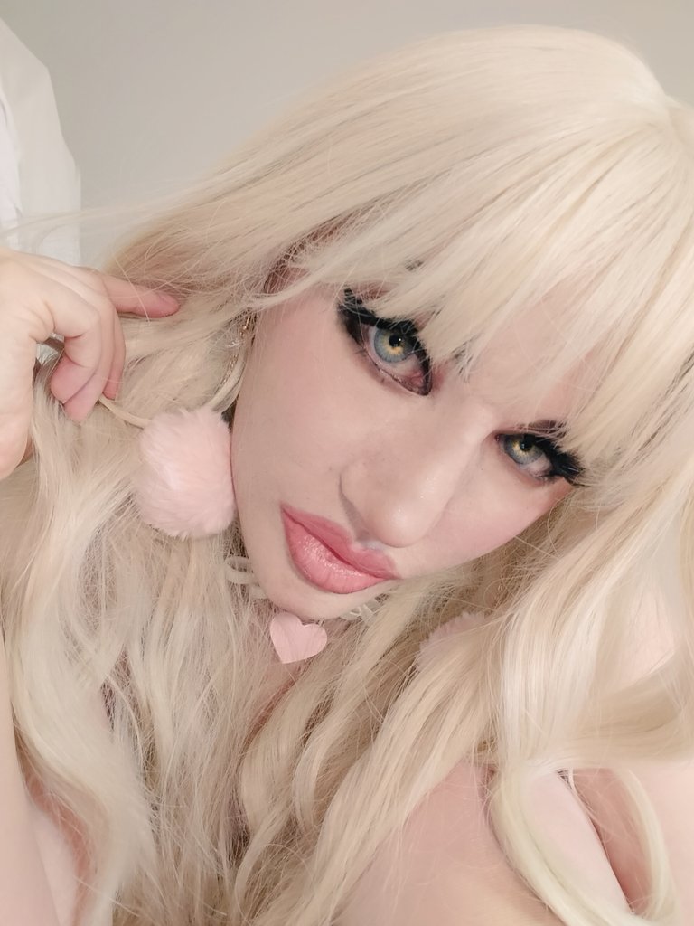 Uncanny Candy tweet media