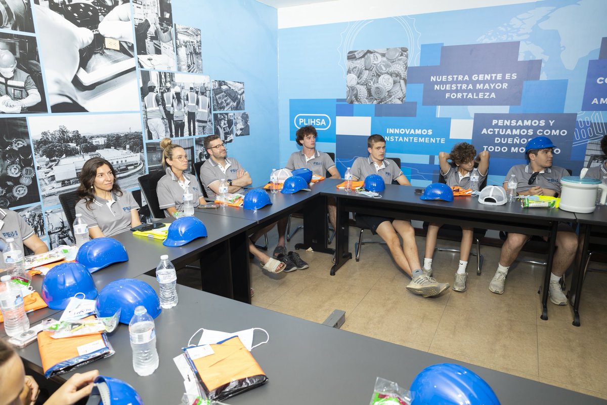 RamiroOcasio's tweet image. Gracias a nuestro aliado estratégico @PLIHSAHND empresa hondureña líder en tapas corona y plásticos, que cada año construye una escuela con nosotros en @FEIHonduras Hace dos semanas nos recibieron en su planta en San Pedro Sula para conocer sus procesos y su compromiso con la…