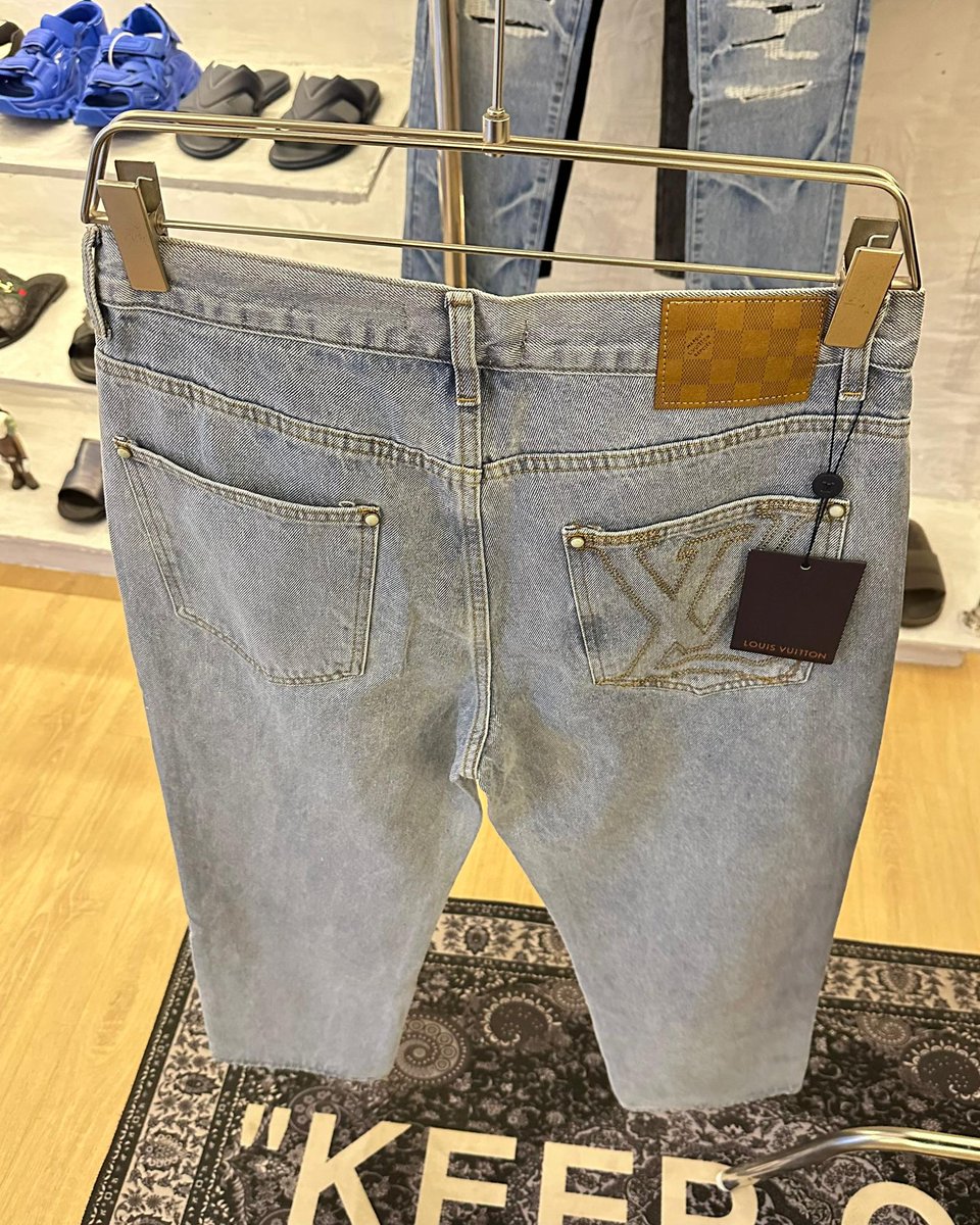 🏷#50,000

Shop <a href="/AllFitsStore/">ALL FITS STORE</a>