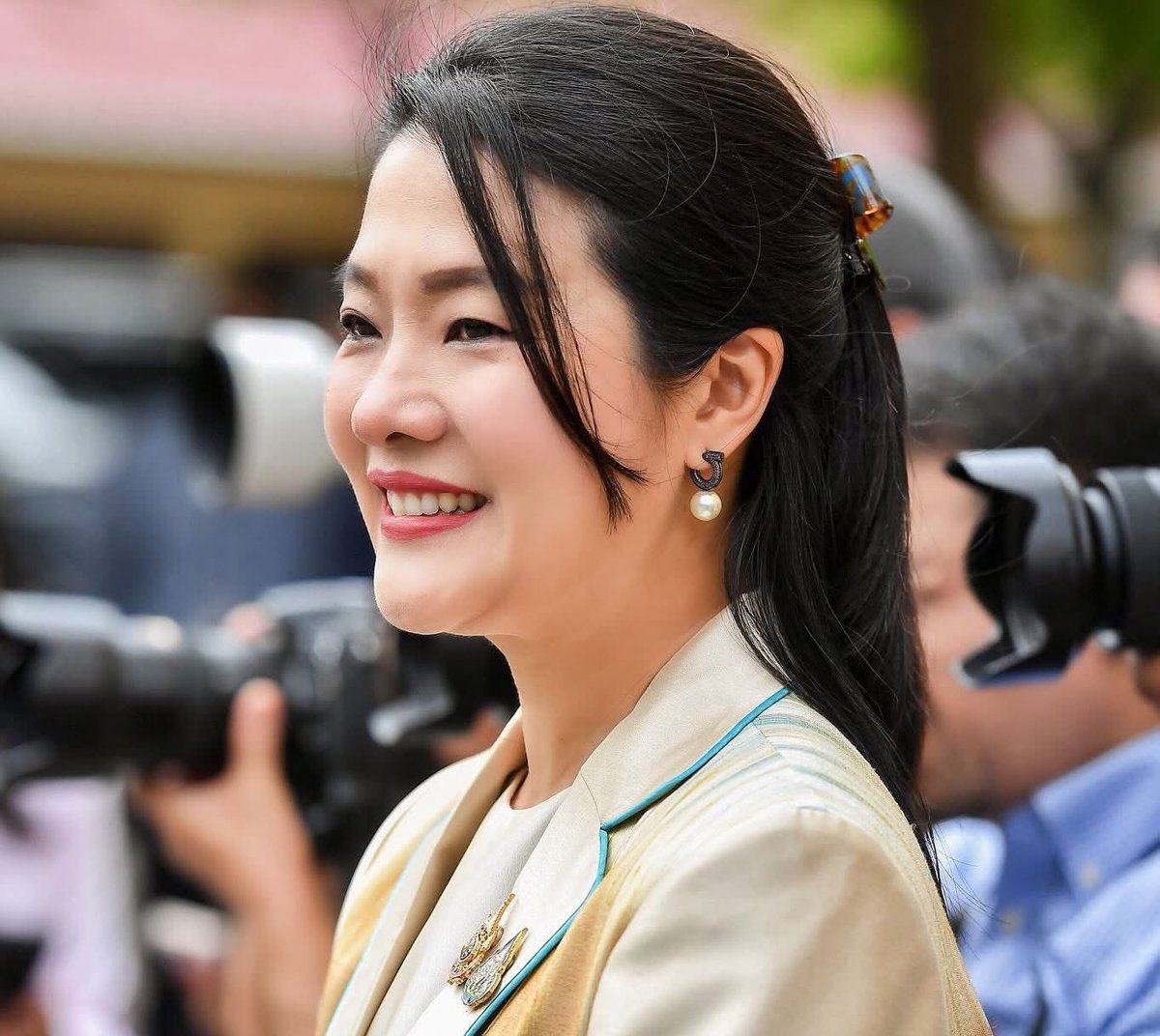 KaycnaPrasar's tweet photo. 📍H-B-D 13/7/2568❤️ ขอบคุณการมีอยู่ของพี่อิ่ม ที่คอยเป็นแรงบันดาลใจให้กับใครหลายๆคน ขอให้พี่มีความสุขในทุกๆวัน และให้ทุกๆวันเป็นวันที่ดีของพี่อิ่มนะคะ จะคอยส่งกำลังใจอยู่ตรงนี้เสมอ 🫶🏻✌🏻✌🏻 @aim_theerarat สุขสันต์วันเกิดค่ะ🥰
 #TeamAimForever 
#ธีรรัตน์สำเร็จวาณิชย์  #มทอิ่ม https://t.co/Unq1kCzfTT