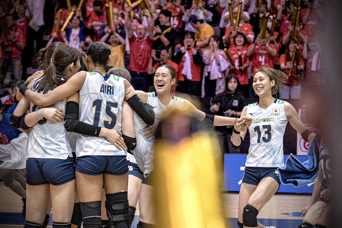 vball_panda's tweet photo. 勝利の瞬間🔥

#VNL2025 
#バレーボール女子日本代表 https://t.co/KpDuounMTD