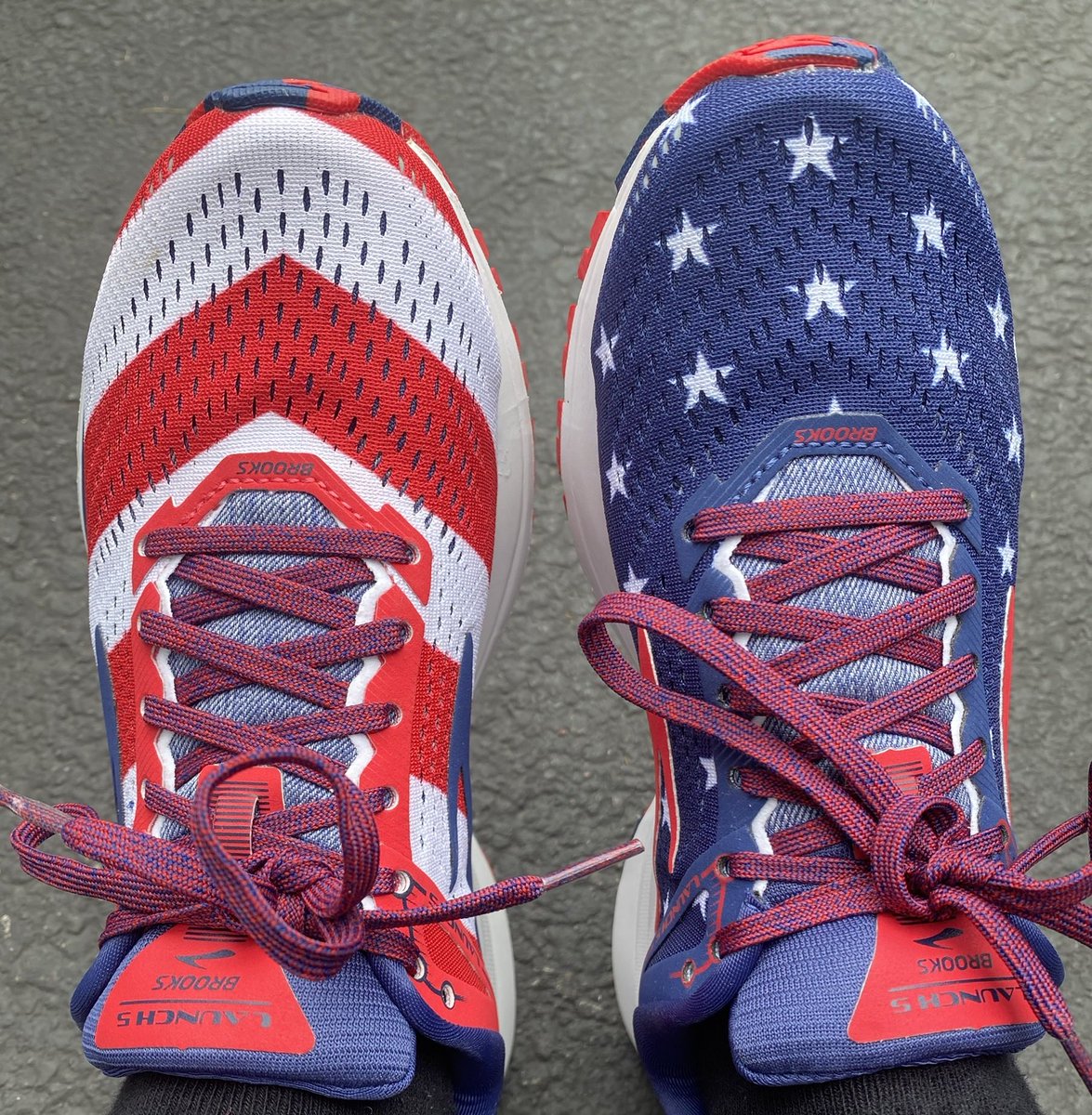 MarisaJacquesTV's tweet image. Years ago I bought two pairs of these running shoes because I loved them so much. First pair I used in my first Boilermaker with my niece and nephew and just found the second pair. It is Boilermaker weekend, so I think I will try them again.