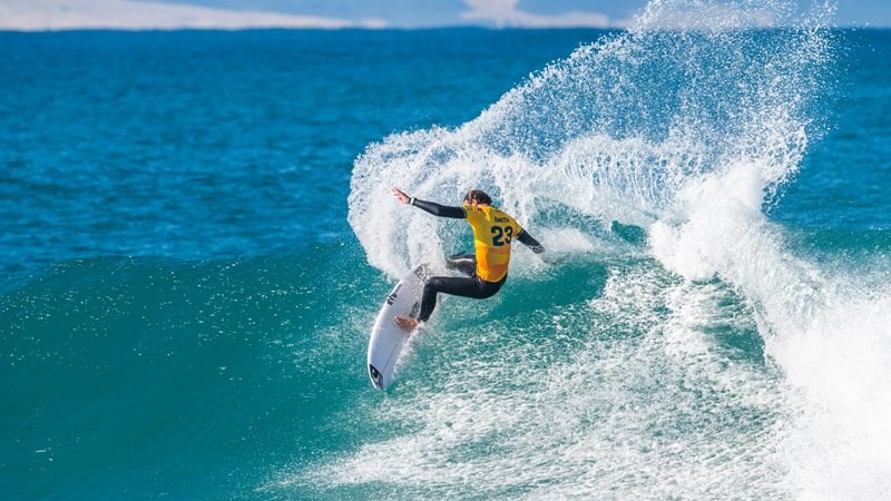 Jordy Smith wows in all-South African clash at Corona Cero Open J-Bay #JbayOpen dlvr.it/TLtS9h