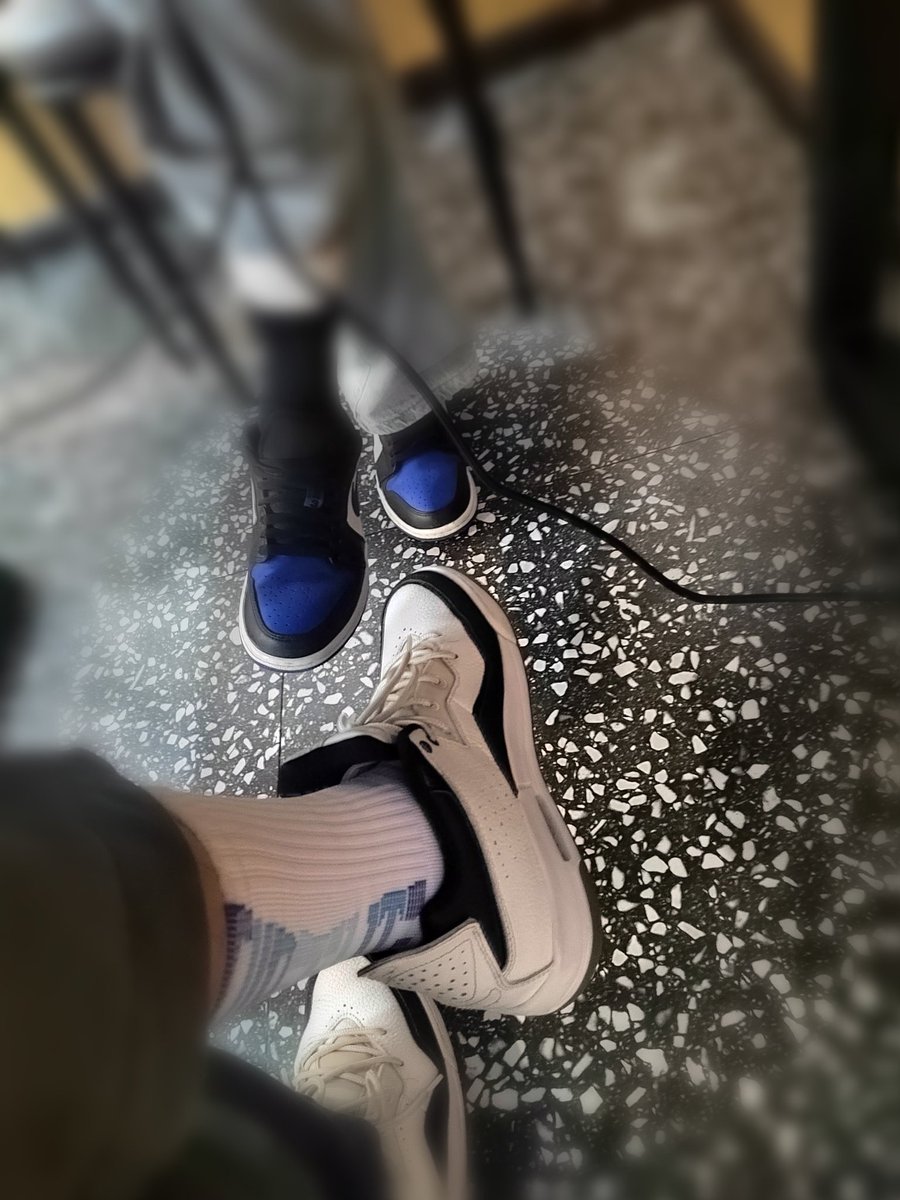 Titute_SS1's tweet photo. 小狗是怎么喝水的👅 https://t.co/ohUZ6qfEDs