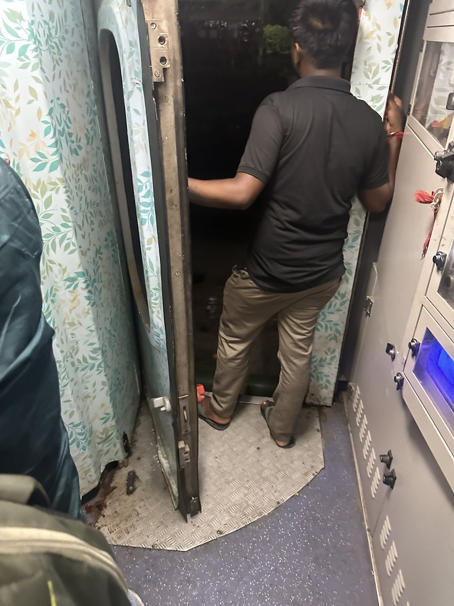 vinayvmantri's tweet photo. The numbers for cleaning above the washbasin aren't being answered. Cleaner - Ajay Singh and 2 others 
Attendant of the coach is chilling in different seats of the coach. https://t.co/QkZIuZBakz