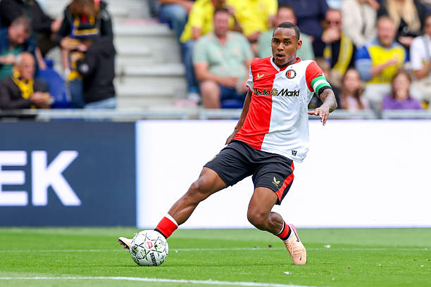 FadadelOM_'s tweet image. Question : Vous prenez qui en ailier gauche à l'OM entre Malick Fofana et Igor Paixao ?

💙 FOFANA

🔄 PAIXAO

#TeamOM #MercatOM