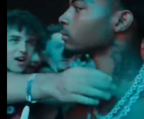 capypals's tweet photo. @notbobbalam this man actually held his neck bruh https://t.co/L5ihhMLDLM