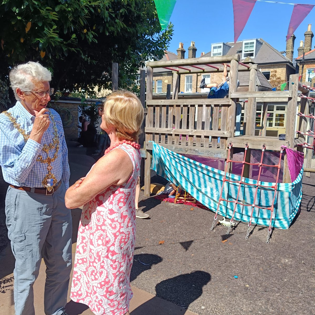 WandsworthMayor's tweet image. Summer party for children, parents and staff
at Balham Nursery. Lots of food, drink and play activities.
Gave out certificates to all children for their achievements and making learning fun. Good luck to the children moving on to ‘big school’!
Thank you all @BalhamNursery