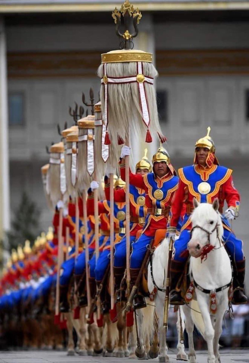 Дараа жил Монголдоо наадам үзнээ 😊👍

Би олон найз нөхөдтэй болсондоо баяртай байна👍

Дагаж RT хийгээрэй 👍