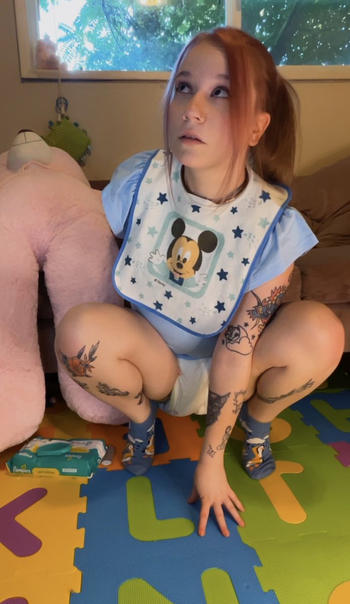:) caught in the potty pose. #abdl