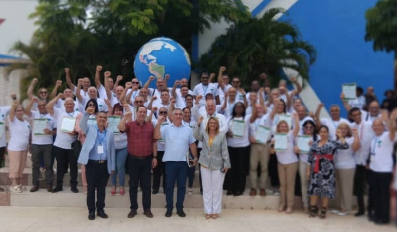 ⚕️Reafirmando el compromiso de #Cuba con la #salud internacional, y con la presencia del vice primer ministro <a href="/EdMartDiaz/">Eduardo Martínez Díaz</a> y del titular del sector, Doctor <a href="/japortalmiranda/">José Angel Portal Miranda</a>, concluyó la XXIII Reunión de Jefes de Misiones Médicas en el exterior .