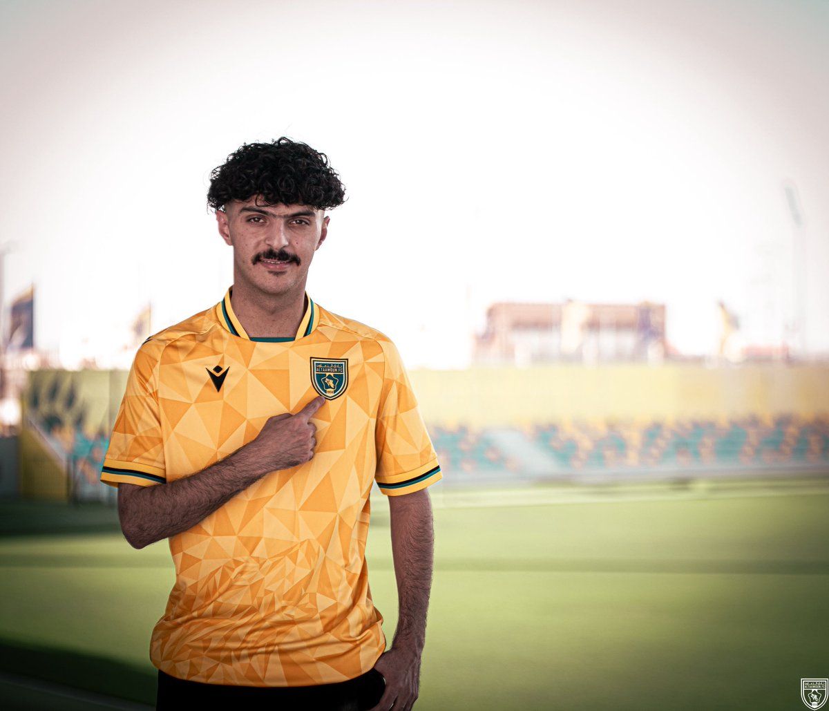 الحمدلله، تم اليوم رسميًا توقيع عقدي كلاعب كرة قدم.
بداية جديدة أسأل الله أن يكتب لي فيها التوفيق والنجاح،
وأعدكم ببذل كل ما أملك داخل الملعب وخارجه💛🐺