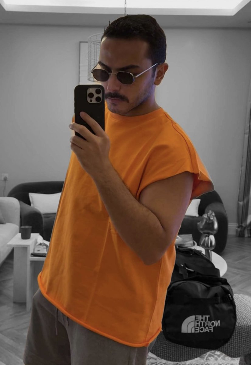 seeey_93's tweet photo. 🧡• https://t.co/g9hjCFNnJy