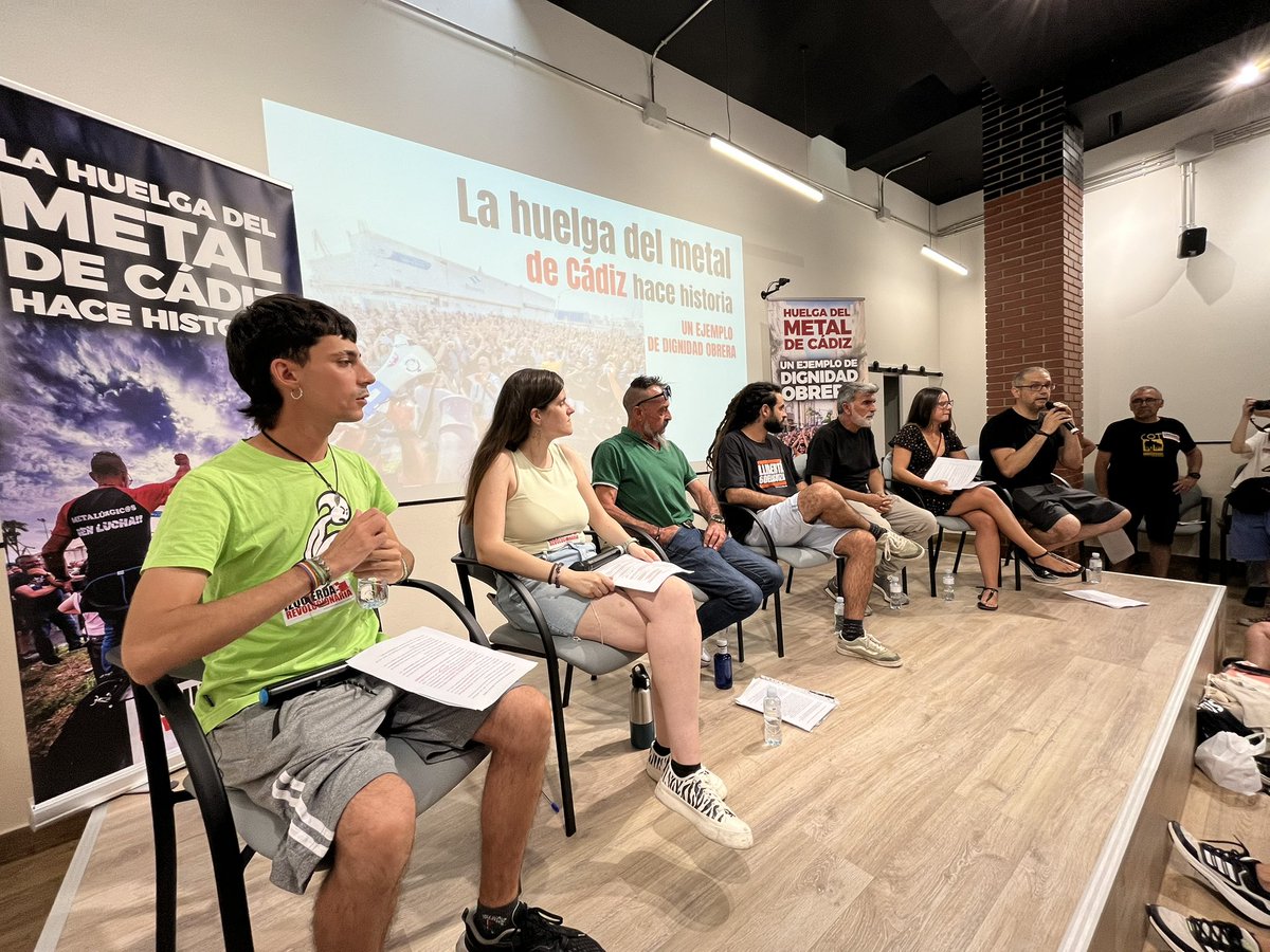 Izquierda Revolucionaria (@izquierdarevol) on Twitter photo 300 personas abarrotamos el Espacio Rosa Luxemburgo de Madrid para escuchar a los protagonistas de la #HuelgaDelMetalCádiz ✊🏽
Esta lucha ha hecho historia. Cuánta dignidad obrera. Un ejemplo para el conjunto de la clase trabajadora.
<a href="/CTM97560609/">@CTM coordinadora de trabajadores del metal</a> <a href="/CGT_Navantia_SF/">CGT Navantia San Fernando</a> 300 personas abarrotamos el Espacio Rosa Luxemburgo de Madrid para escuchar a los protagonistas de la #HuelgaDelMetalCádiz ✊🏽
Esta lucha ha hecho historia. Cuánta dignidad obrera. Un ejemplo para el conjunto de la clase trabajadora.
<a href="/CTM97560609/">@CTM coordinadora de trabajadores del metal</a> <a href="/CGT_Navantia_SF/">CGT Navantia San Fernando</a>