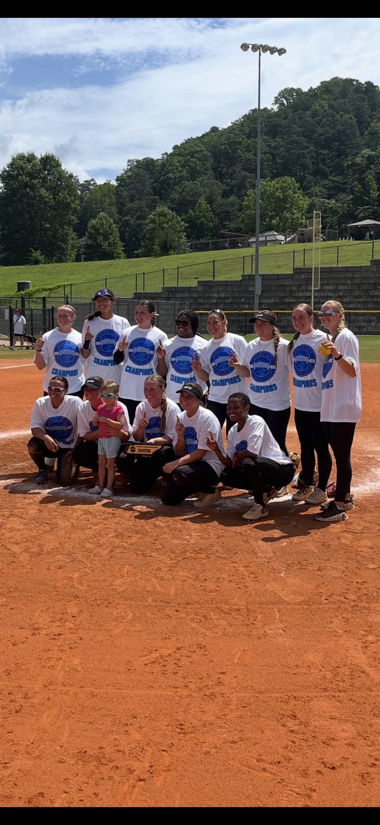 rain_softball's tweet image. Congratulations the 2025 @scclsoftball Champions of the Scenic City of Chattanooga, the SMOKY MOUNTAIN RAIN 🌧️ 🏆
#makeitrain #fastpitchunited
@ACLcollegiate