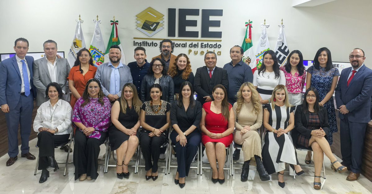 Necesaria reflexión en torno a las nuevas elecciones en México. Enhorabuena al <a href="/Puebla_IEE/">IEE Puebla</a> por la organización del foro: “Elección Judicial Local experiencias y retos para el edo de Puebla”. Agradecido con todas las personas que integran al organismo electoral, por su anfitrionía