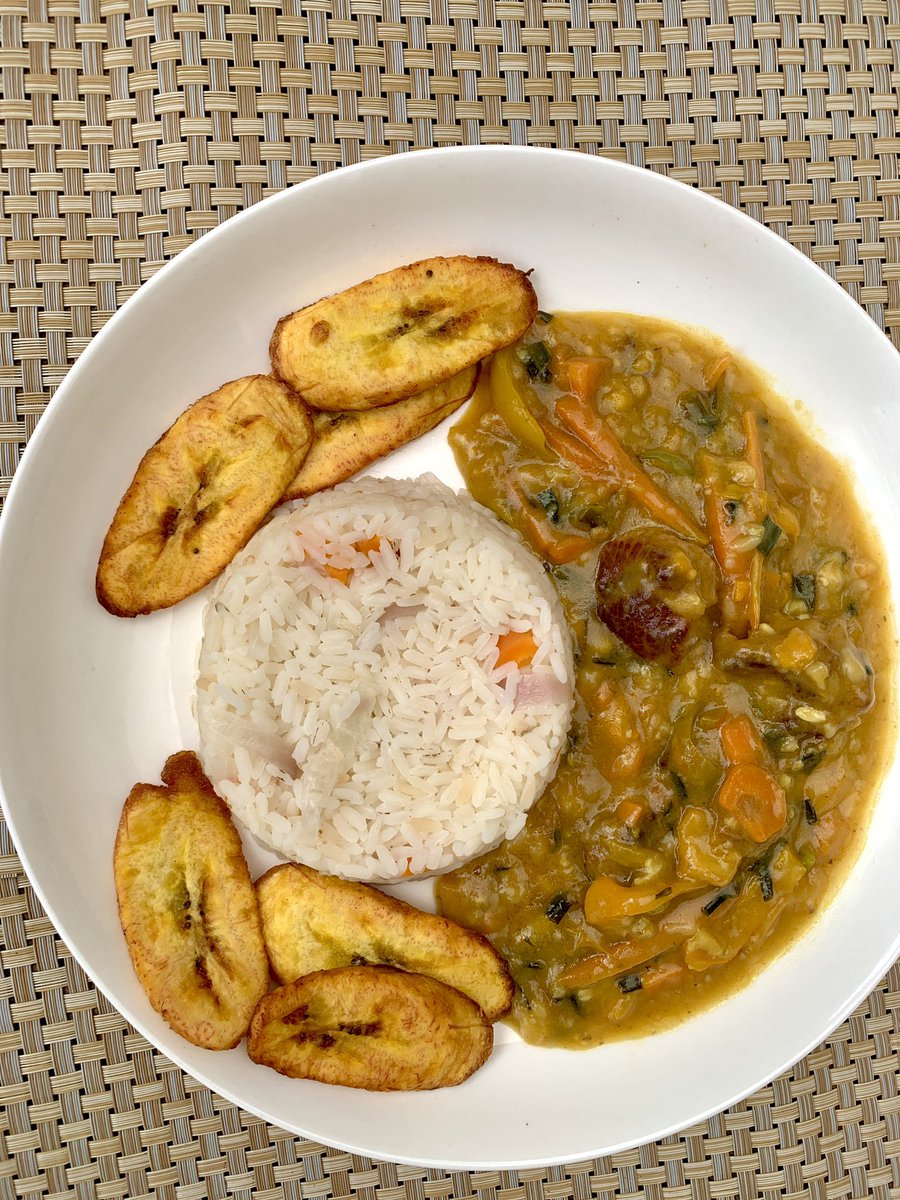 Chef_Feyy's tweet image. Because mangoes can be so much more, I made mango Sauce, can be paired with Rice or bread.
Send a dm to order!
#abuja #originals #loveisland #laptop
