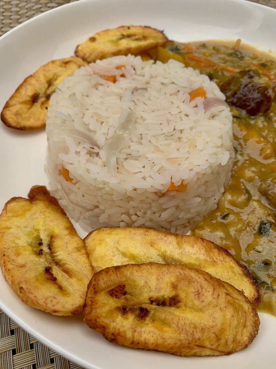 Chef_Feyy's tweet image. Because mangoes can be so much more, I made mango Sauce, can be paired with Rice or bread.
Send a dm to order!
#abuja #originals #loveisland #laptop