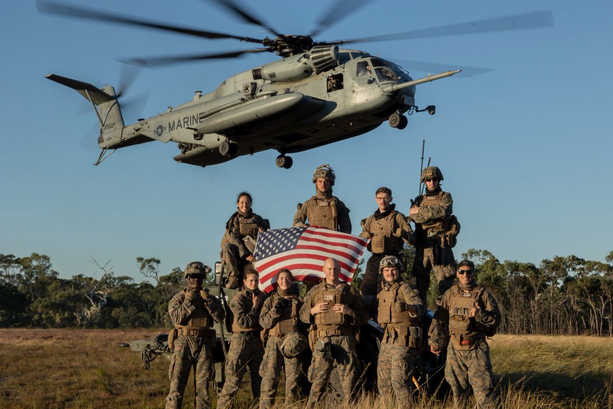 31stMeu's tweet image. 馃搷Sam Hill Airfield, Queensland, AU, July 1, 2025.
U.S. Marines with CLB 31, 31st MEU, conduct HST operations with VMM 262 (Rein.) to improve aerial transport skills.
(@USMC馃摳by LCpl. Skilah Sanchez)
@indopacom @usembassyaustralia
@deptofdefense
#Marines #Readiness #Training