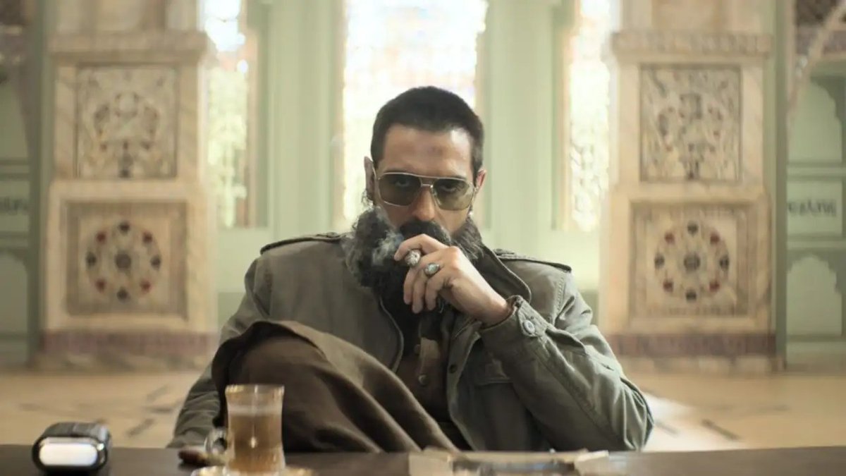 SeetharamyaT7's tweet image. #Dhurandhar -

“This film is unlike anything I’ve seen before. It’s thoroughly researched and fantastically made. The story has a certain grudge and grey shade. I couldn’t believe how #AdityaDhar pulled it off and made us all look unbelievable,”

~~ #ArjunRampal