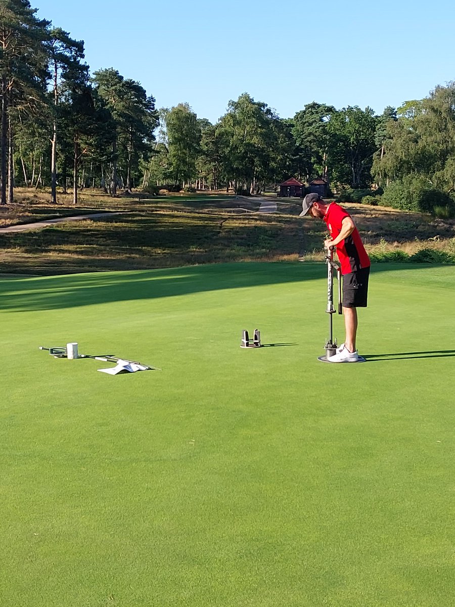 Evening prep by <a href="/IgcGreenkeepers/">Purdis Heath Greenkeepers</a> for tomorrow's Mens Club Championship is in full flow <a href="/PurdisHeathGolf/">Ipswich Golf Club</a>... All the best to those participating ⛳️🏌🏿‍♂️🏌‍♀️
