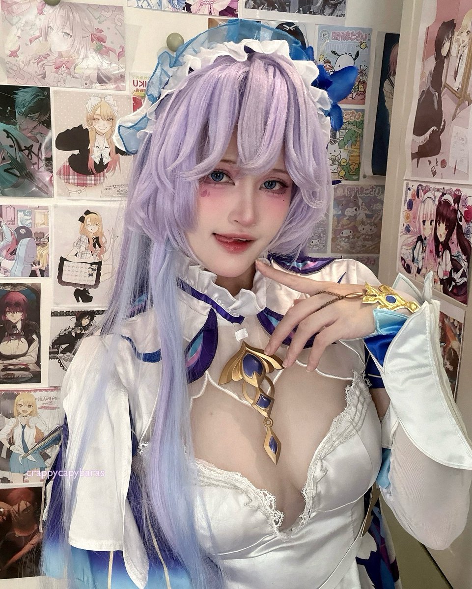 crappycapybaras's tweet image. Cantarella 🤍🪼