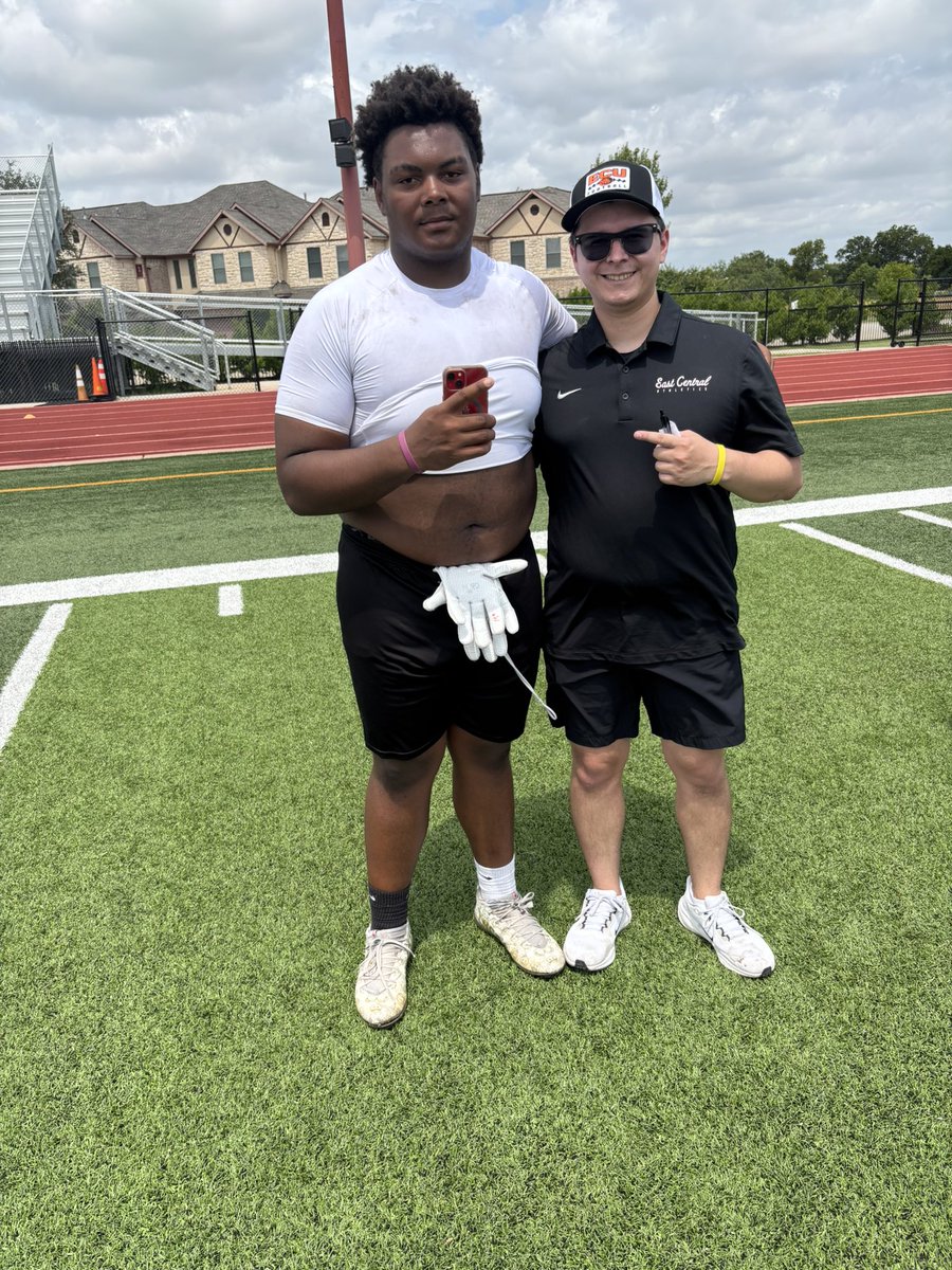 EthanSimpson76's tweet image. Thank you coach @CoachJSalazar  for the camp invite there was a lot of amazing coaches out there and competition