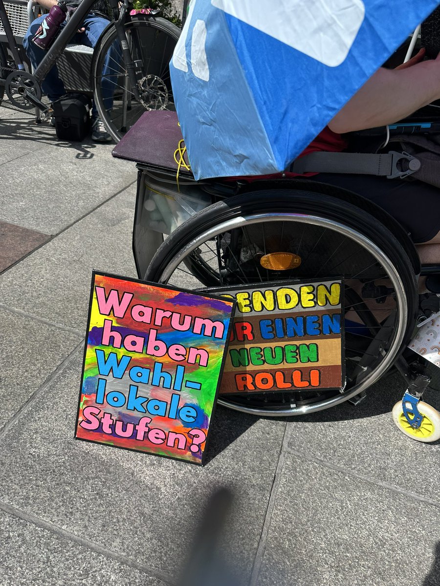 Danke <a href="/PatriciaAKoller/">Patricia Koller ❤</a> für deinen Einsatz heute in #München

Die Stimme behinderter Menschen wächst 

Dank dir