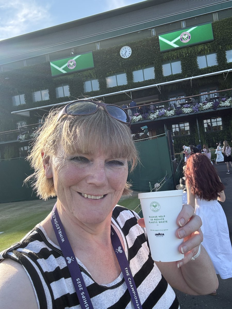 Just enjoying a <a href="/LavazzaUK/">Lavazza UK</a> coffee &amp; cake between court 7&amp;8 at <a href="/Wimbledon/">Wimbledon</a>