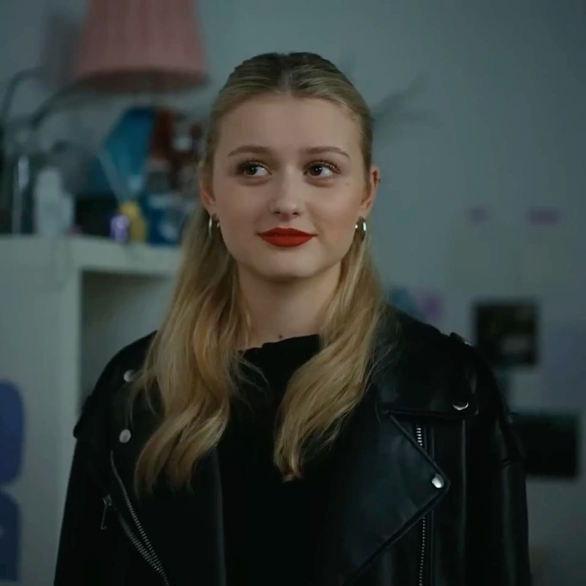 TOP CHARACTERS IN SKAMVERSE 

7º NORA - SRAM (1.289 VOTES)