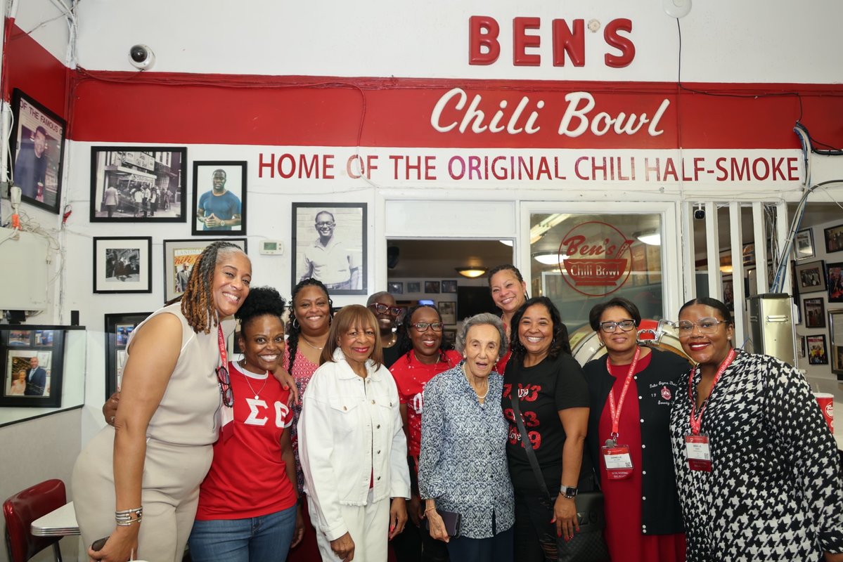 benschilibowl's tweet image. Do like the Deltas do & stop by our Original U Street location before we close for repairs on Monday at Midnight! We've so enjoyed spending time w/our new @dstinc1913 friends while they're in town for their 57th Annual Convening #BensChiliBowl #DST #Deltas