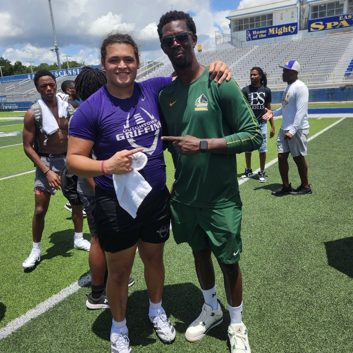 England phillips tweet media