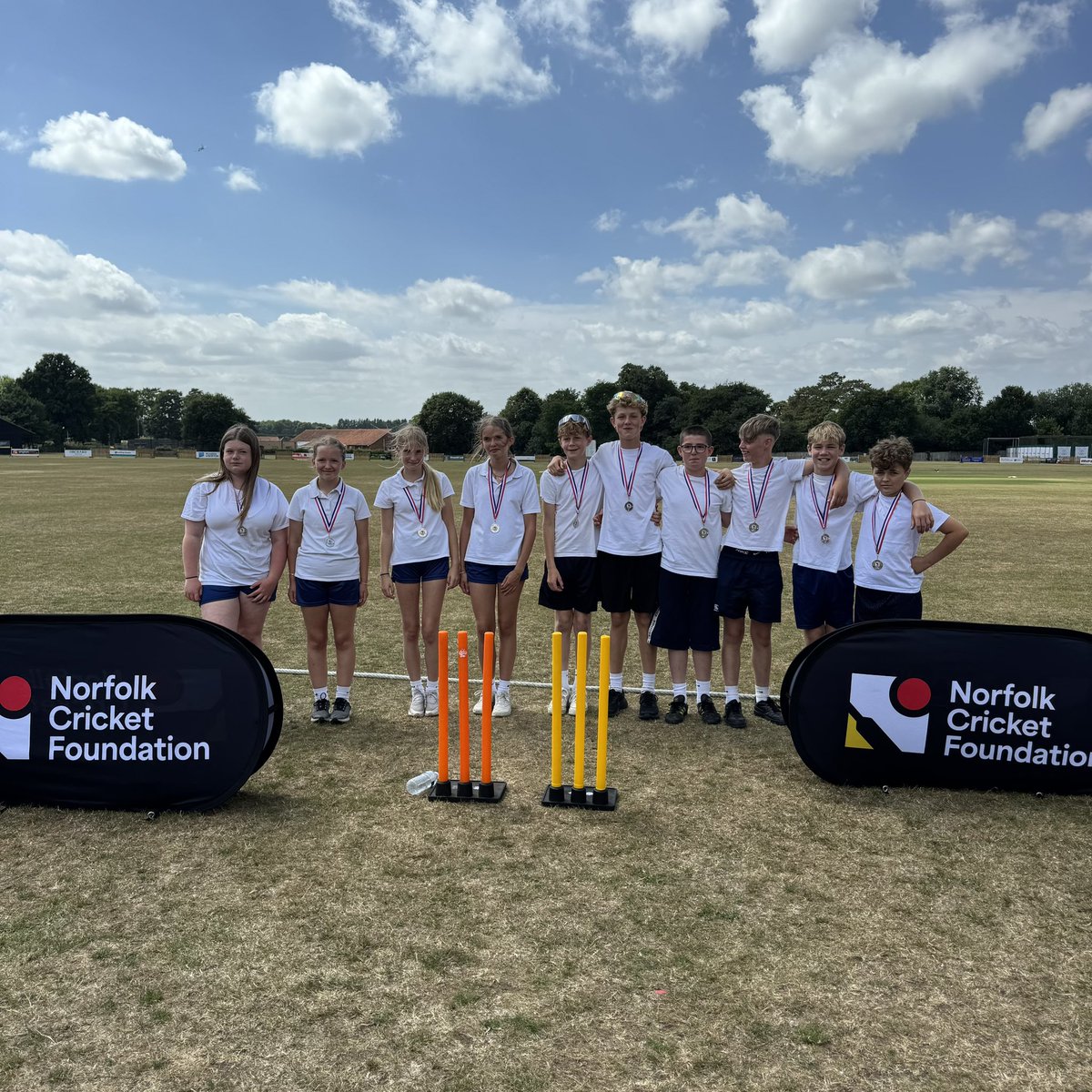 NorfolkCricket's tweet image. On Tuesday we held a Year 8 Mixed Secondary State School Softball Competition at Manor Park 🏏

🥇 Thorpe St Andrew HS
🥈 Alderman Peel HS

Thanks to Horsford CC for hosting!

#StateSchools #Competitions