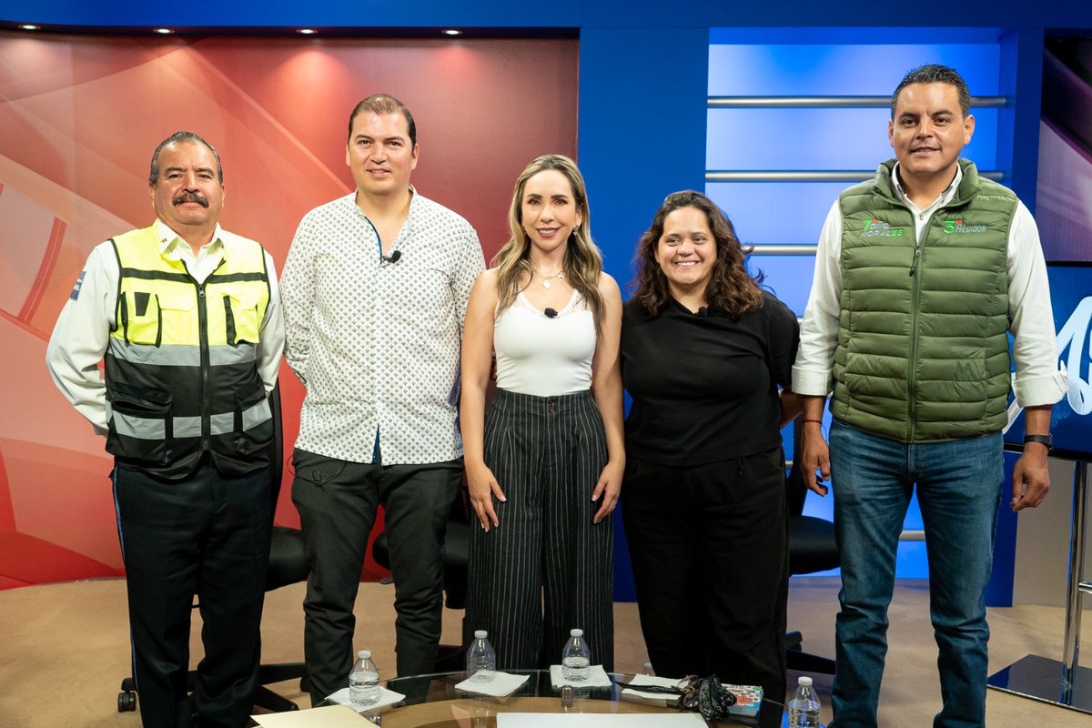 Agradezco a <a href="/ZujeyLuna10/">Zujey Luna</a> la invitación a #AclarandoAmanece.
Donde compartimos la importancia de contar con un Reglamento de tránsito actualizado, que responda a las necesidades actuales y priorice la seguridad vial.
Una ciudad segura también se construye desde el diálogo.