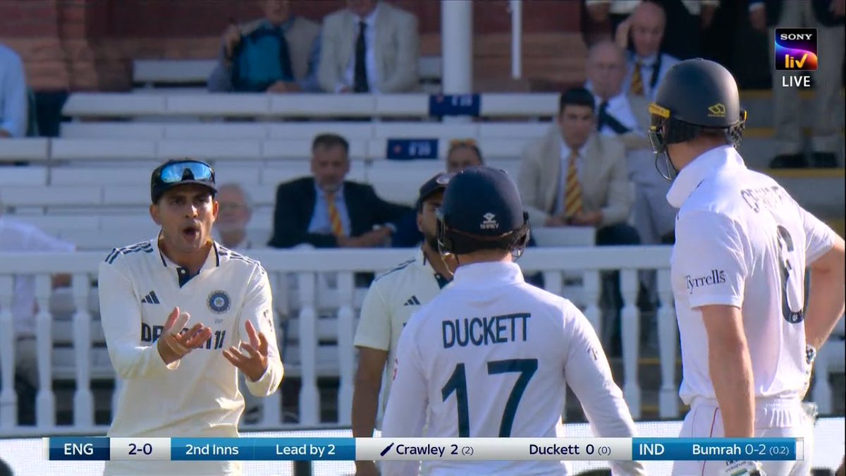 SHUBMAN GILL TO ZAK CRAWLEY. 🗣️

"Grow some FKing balls, Zak".