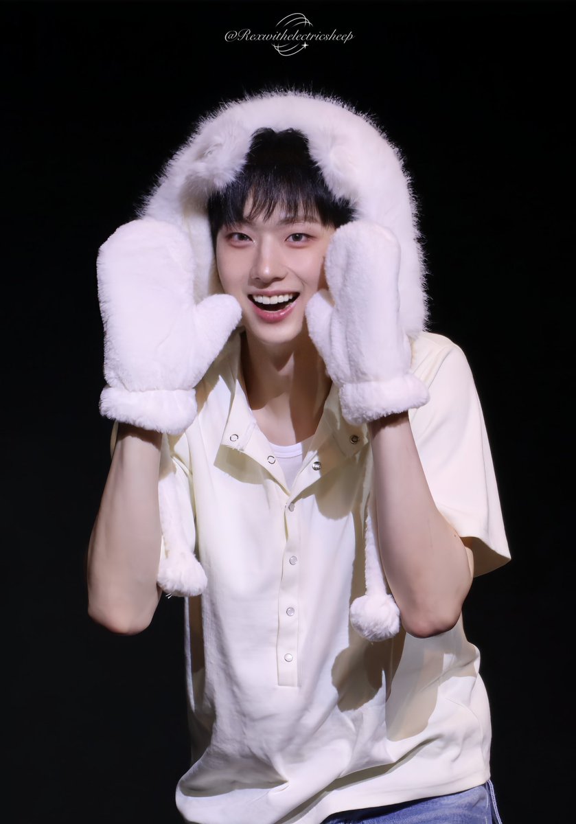 callmeRexxx9's tweet image. 250712 musicart
՞´͈ ᗜ `͈ ՞
#jiung #지웅
#p1harmony #피원하모니