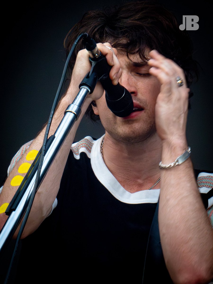 bruitmagx's tweet photo. @inhalerdublin opening for @blossomsband
📸 || shot by @/laeserquest for @bruitmagx
📍 Scarborough Open Air Theatre
📆 July 10, 2025
🏟️ Scarborough, UK - Open Air Theatre @ScarboroughOAT
#bruitmag #bruit #inhalerdublin #blossomsband #concert #scarborough #inhaler #blossoms https://t.co/qw68ndYlMA