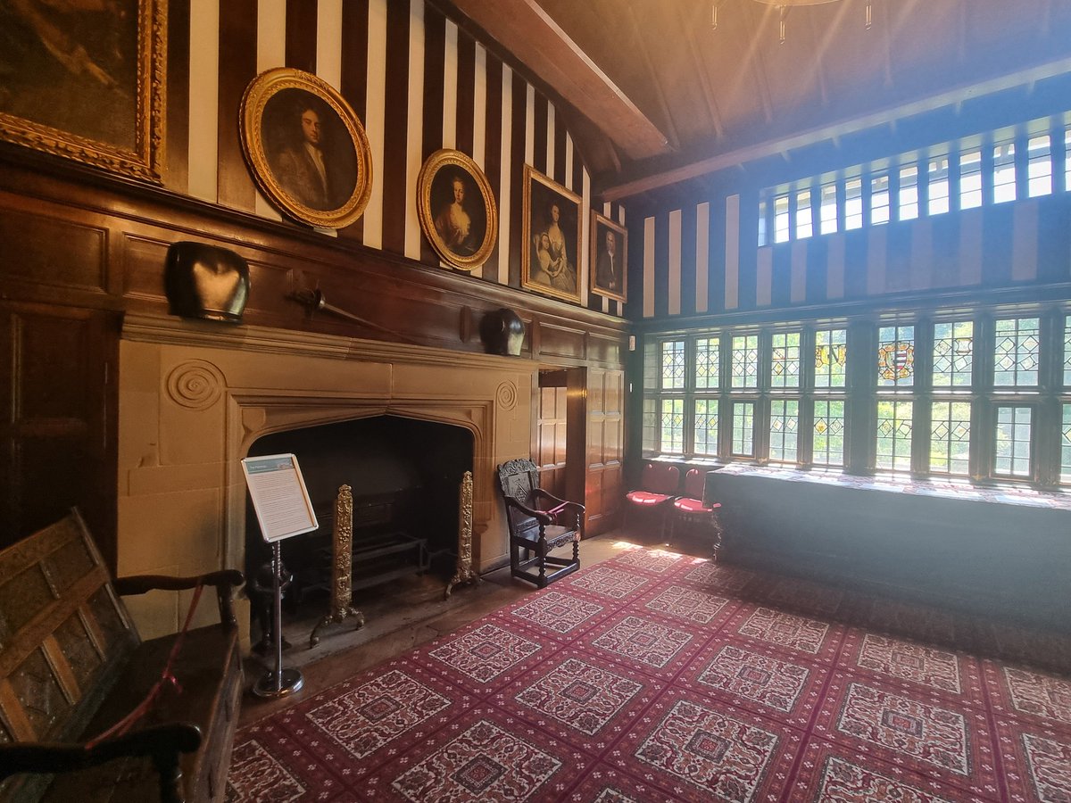 scouse_mouse_20's tweet image. Halifax today, not for a tango, but for Shibden Hall. Former home of diarist Anne Lister. A fab day out, we spent the day there. We will return as we didn't do the minster or museum 😂 Highly recommend Shibden Hall and Park