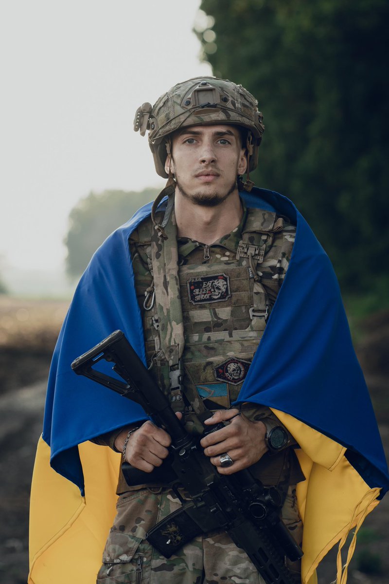 SKIF_A_S_G's tweet image. My flag is yellow and blue🇺🇦
It is carried on the shoulders of those who look death in the eye.
For it they die every day.
For it they live.
This is the flag of warriors.
And what flag do you carry❓